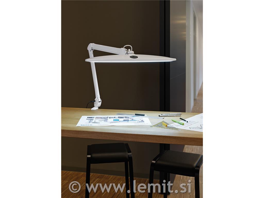 LED svetilka za delovno postajo