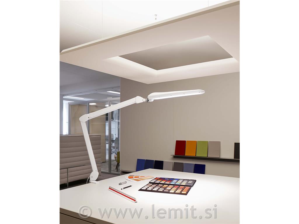LED svetilka za delovno postajo
