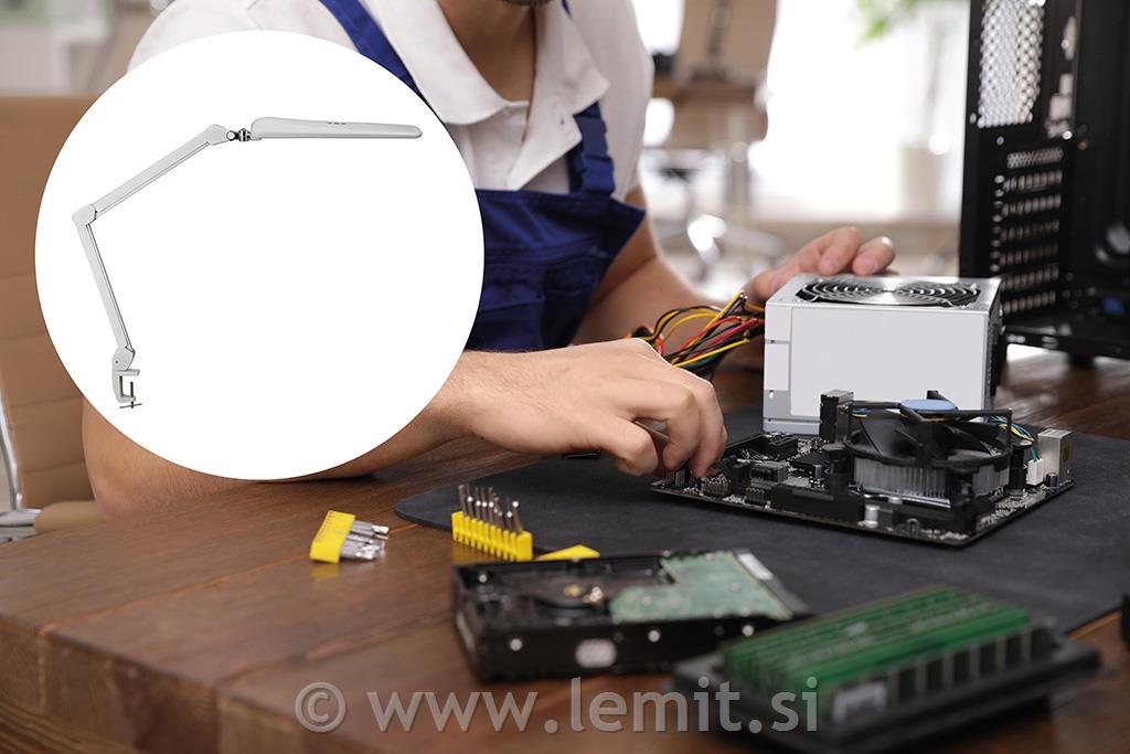 LED svetilka za delovno postajo