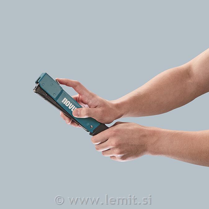 Novus Tapetniški udarni spenjač J-033