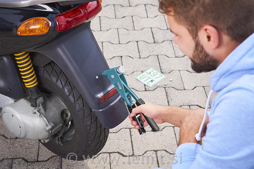 Novus Klešče za kovičenje N-120